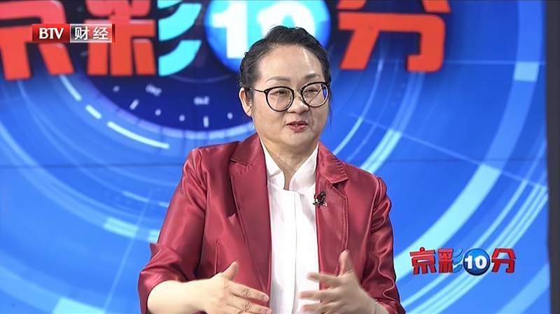 白小姐一肖：0157836生肖谜底深度解析与社会影响特写